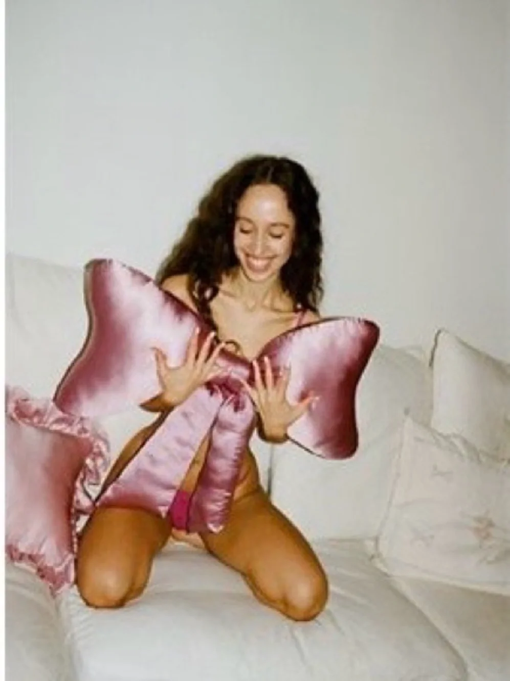 🎀 Urban Outfitters Mauve Satin Bow Accent Pillow 🎀